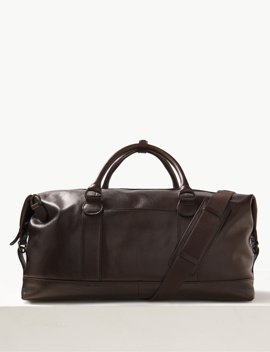 Casual Leather Holdall 2 of 7