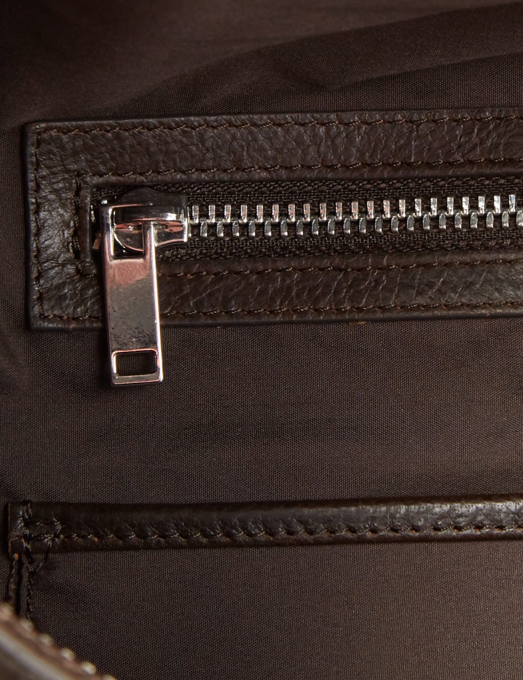 Premium Leather Weekend Bag 8 of 9