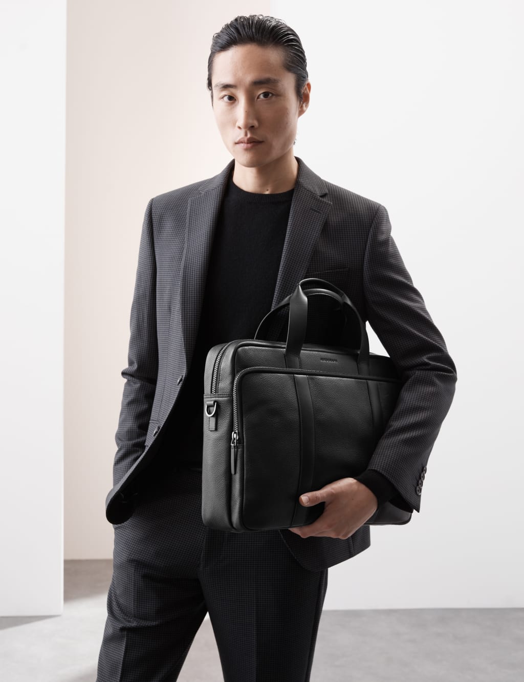 Laptop bag and handbag 2025