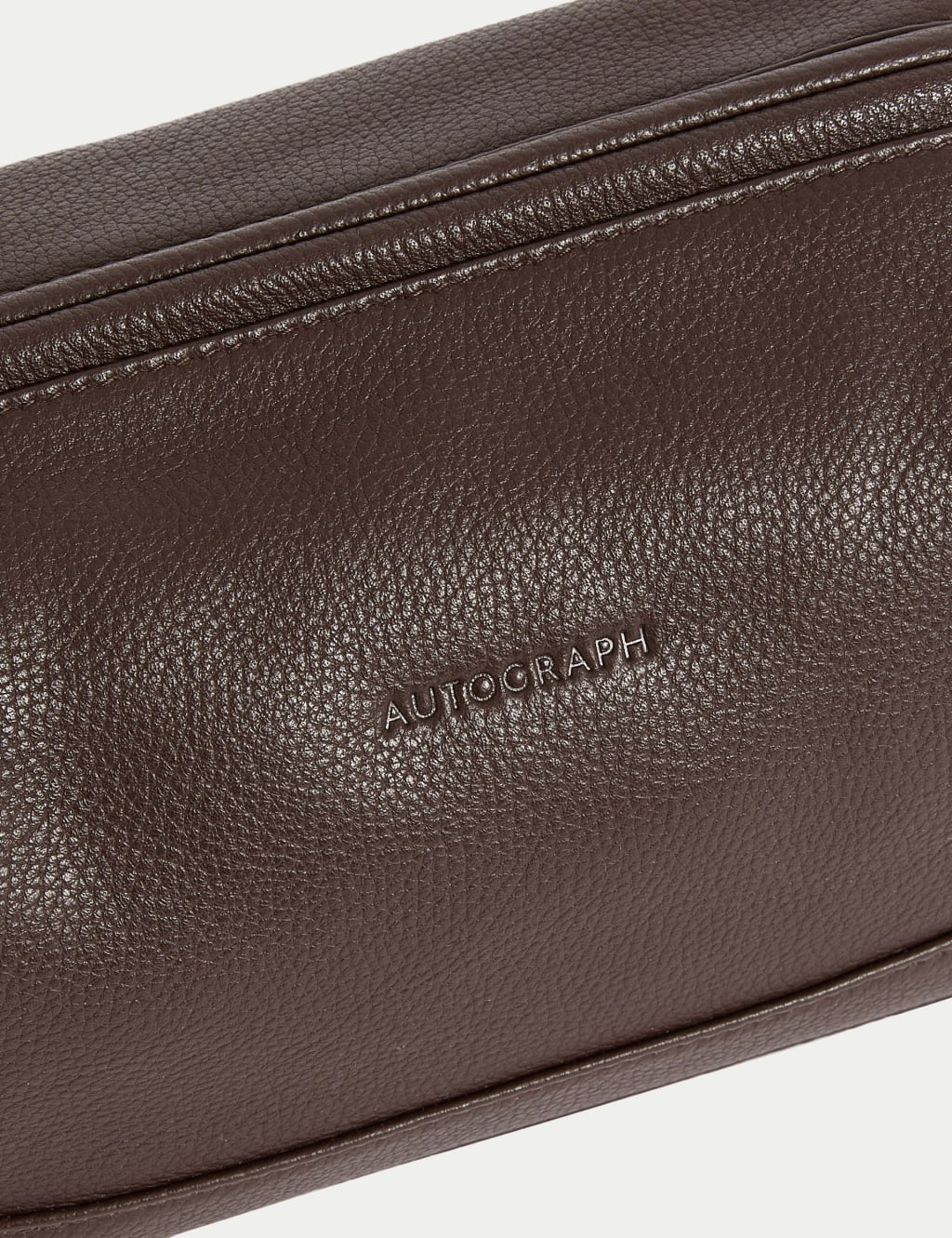 Leather Pebble Grain Washbag 3 of 3