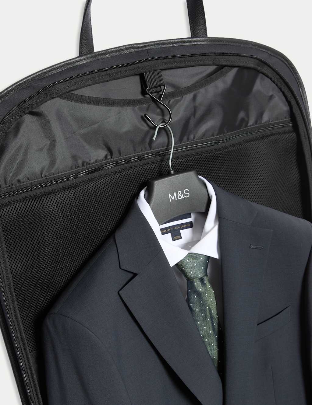 Performance Suitcarrier 5 of 5