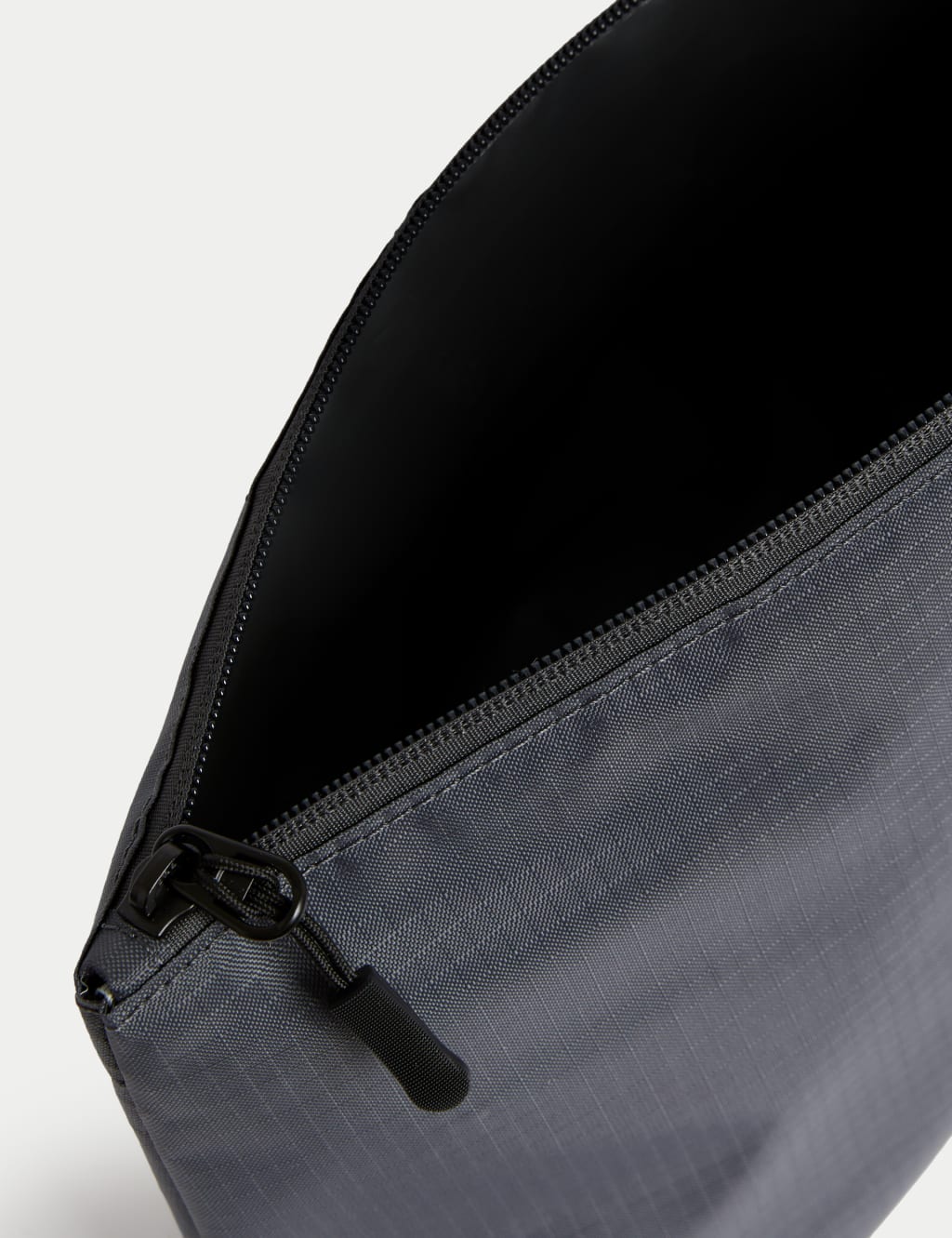 3pk Travel Pouches with Stormwear™ 4 of 5