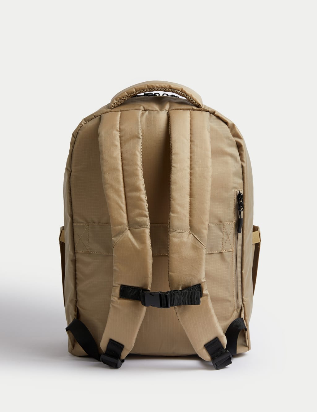 M and s backpack top