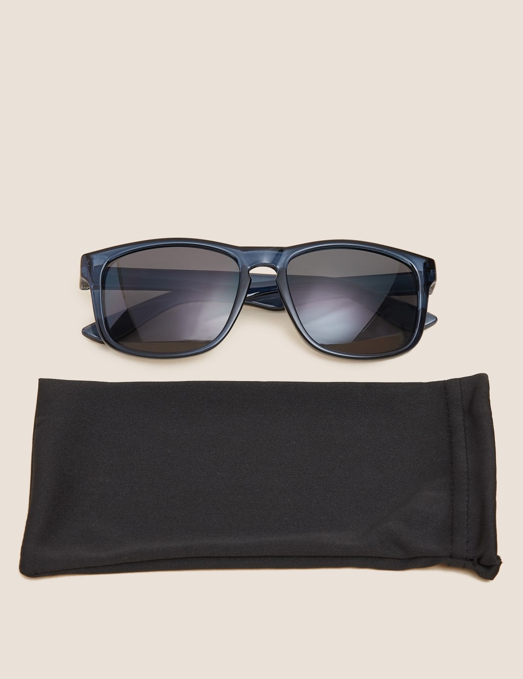 D Frame Sunglasses 4 of 5