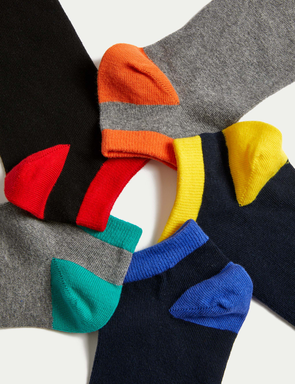 5pk Cool & Fresh™ Cotton Rich Trainer Socks 2 of 2