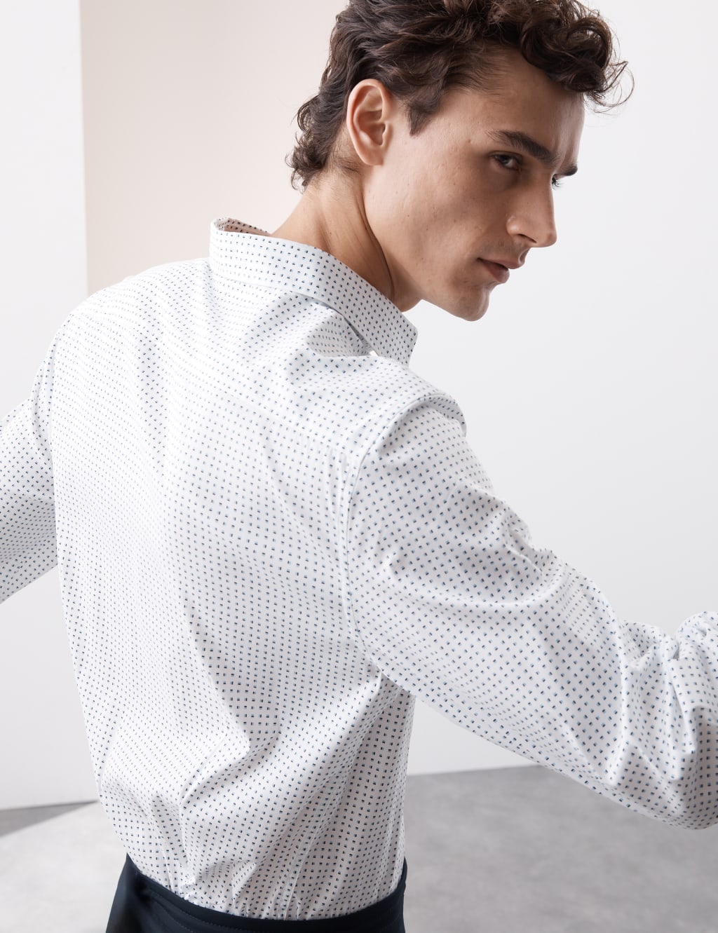 Slim Fit Performance Print Shirt 4 of 7