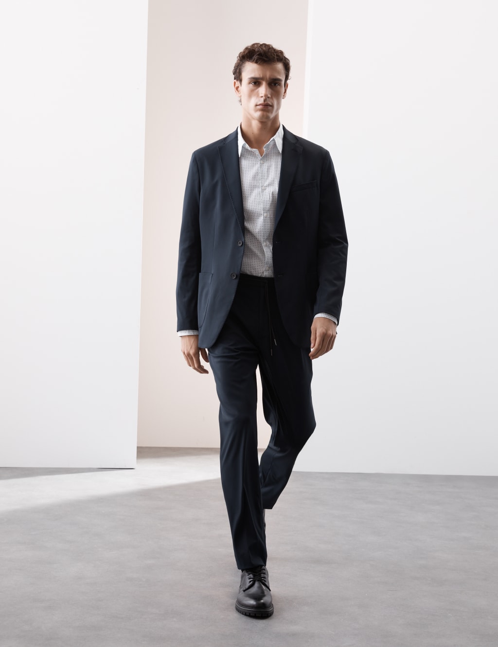 Slim Fit Performance Print Shirt 5 of 7