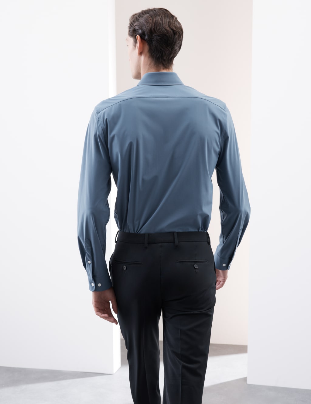 Tailored Fit Stretch Performance Shirt 4 of 7