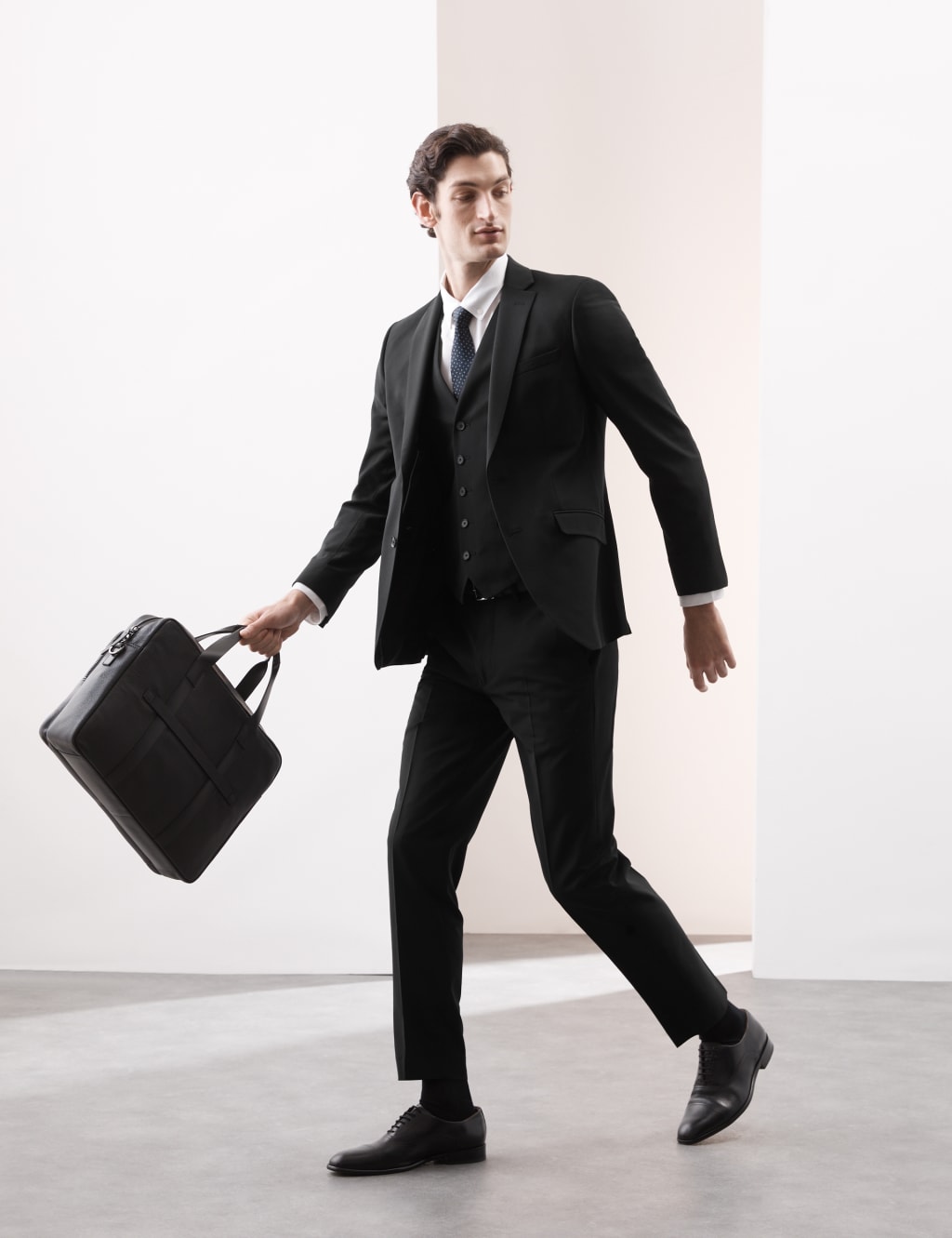 Tailored Fit Performance Suit Jacket 4 of 6
