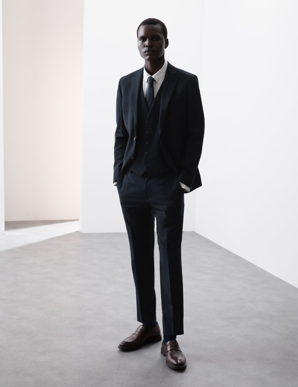 Wool Rich Performance Waistcoat 5 of 9