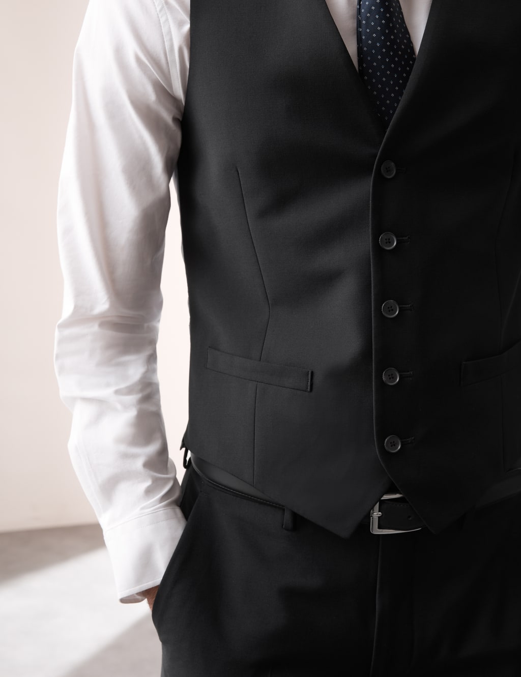 Wool Rich Performance Waistcoat 6 of 7