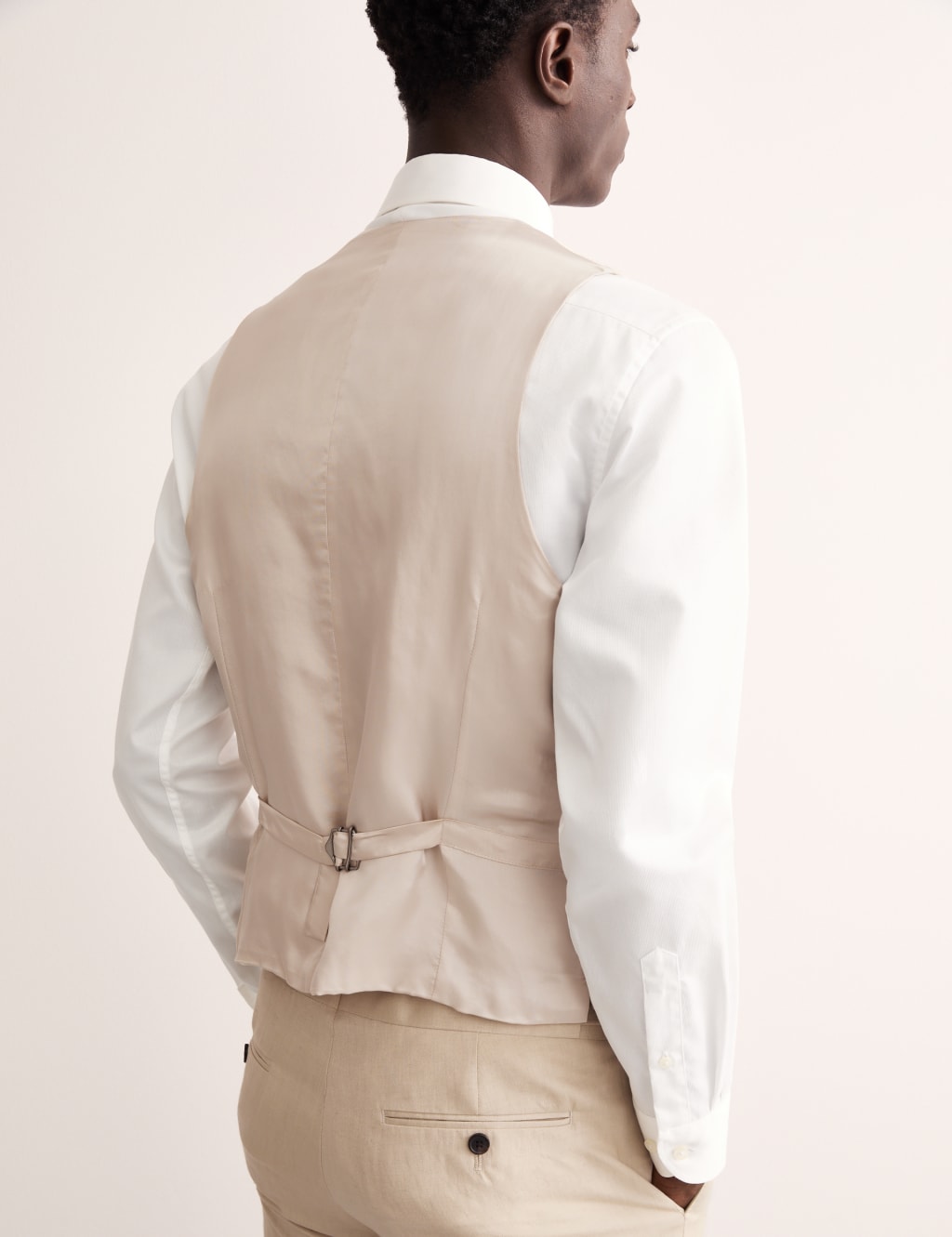Tailored Fit Silk & Linen Blend Waistcoat 6 of 7