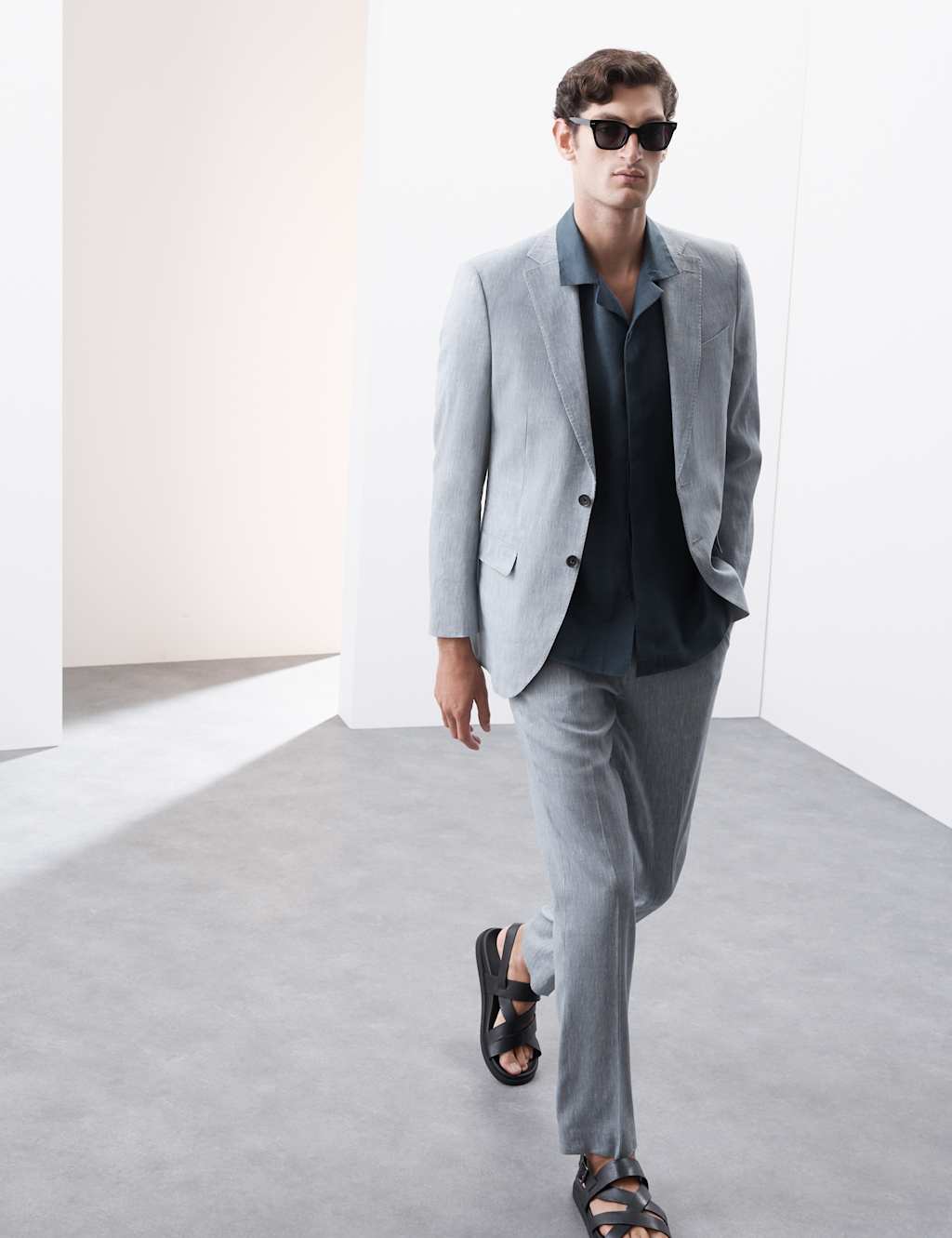 Tailored Fit Italian Performance Linen Blend Suit Trousers 5 of 7
