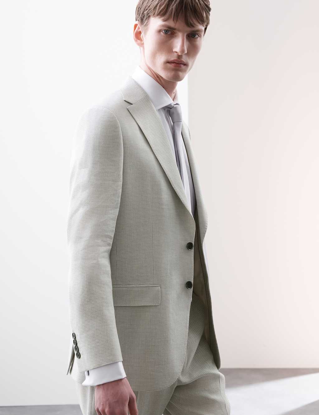 Tailored Fit Italian Performance Linen Blend Suit Jacket 1 of 8