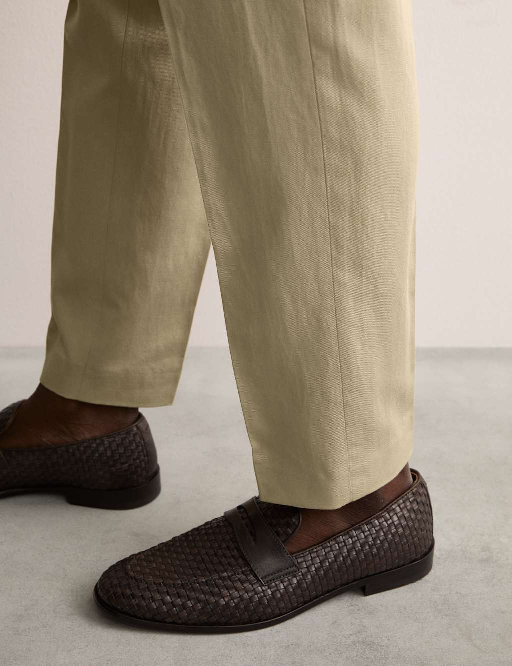 Tailored Fit Twill Cotton Linen Trousers 7 of 8