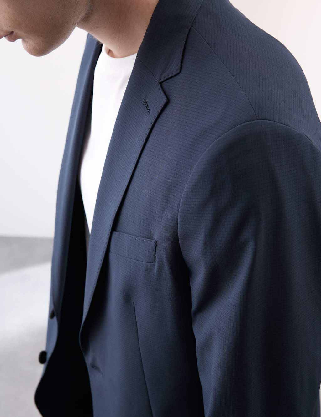 Tailored Fit Packable Blazer 7 of 9