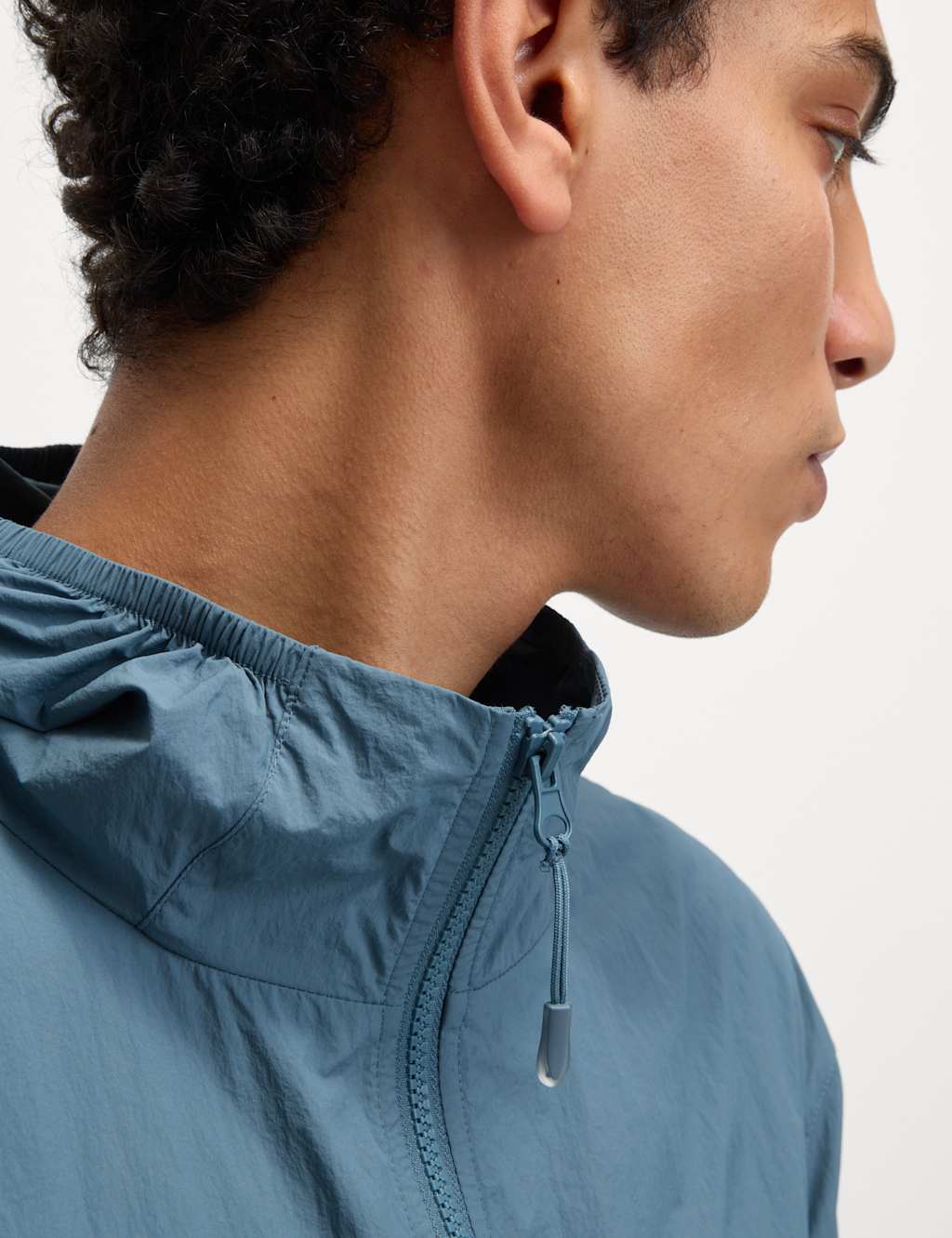 Lightweight Packable Windbreaker Jacket with Stormwear™ 3 of 7