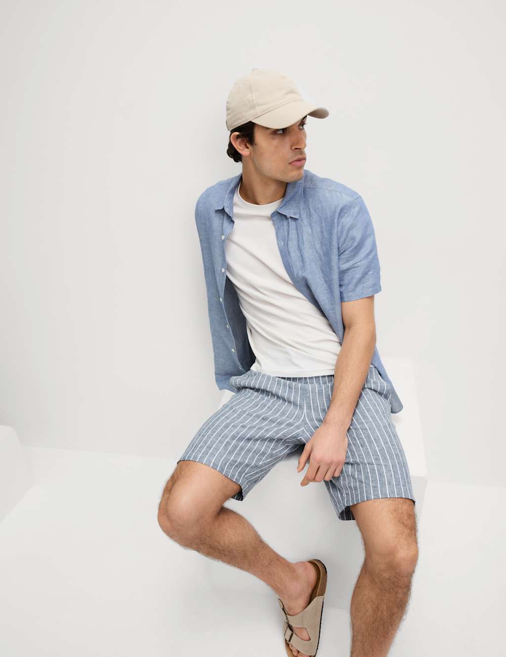 Cotton Linen Blend Elasticated Waist Shorts 3 of 6