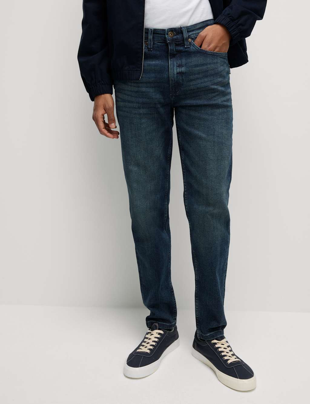 Tapered Fit Vintage Wash Stretch Jeans 5 of 5