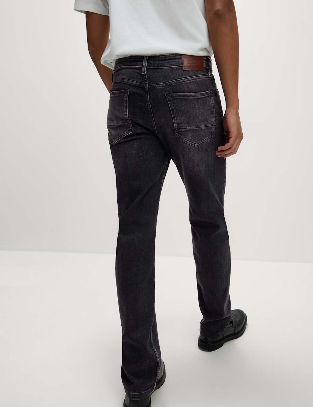 Straight Fit Vintage Wash Crosshatch Jeans 5 of 5