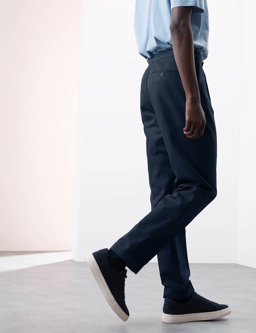 Linen Blend Single Pleat Smart Trousers 5 of 5