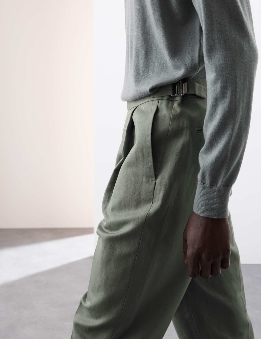 Linen Blend Single Pleat Smart Trousers 3 of 6