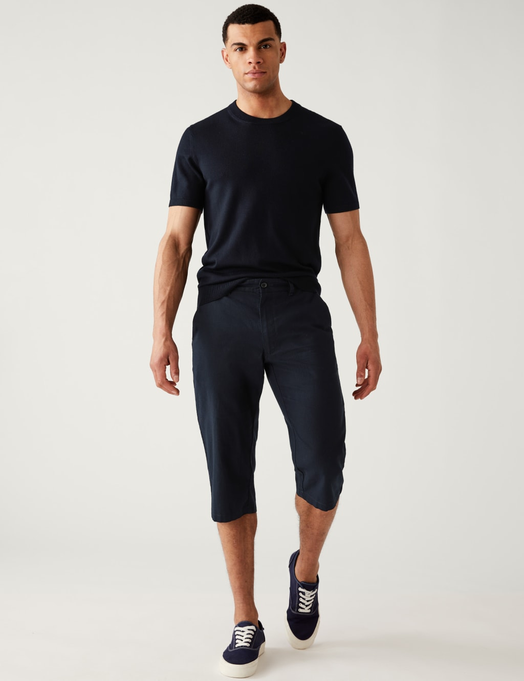 Linen Blend 3/4 Leg Shorts 3 of 5