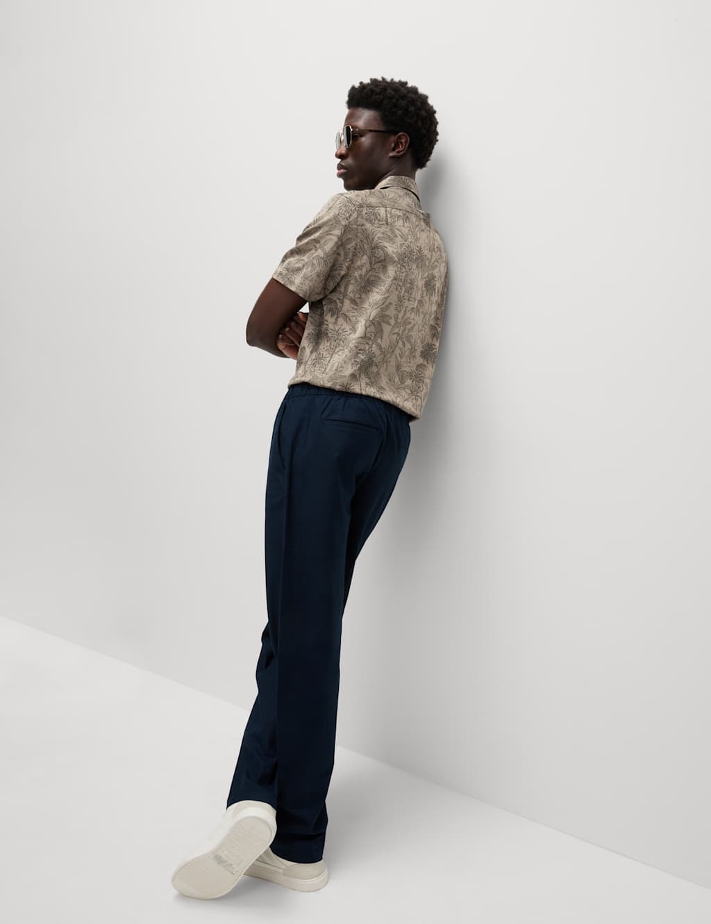 Loose Fit Cotton Linen Blend Elasticated Trousers 4 of 5