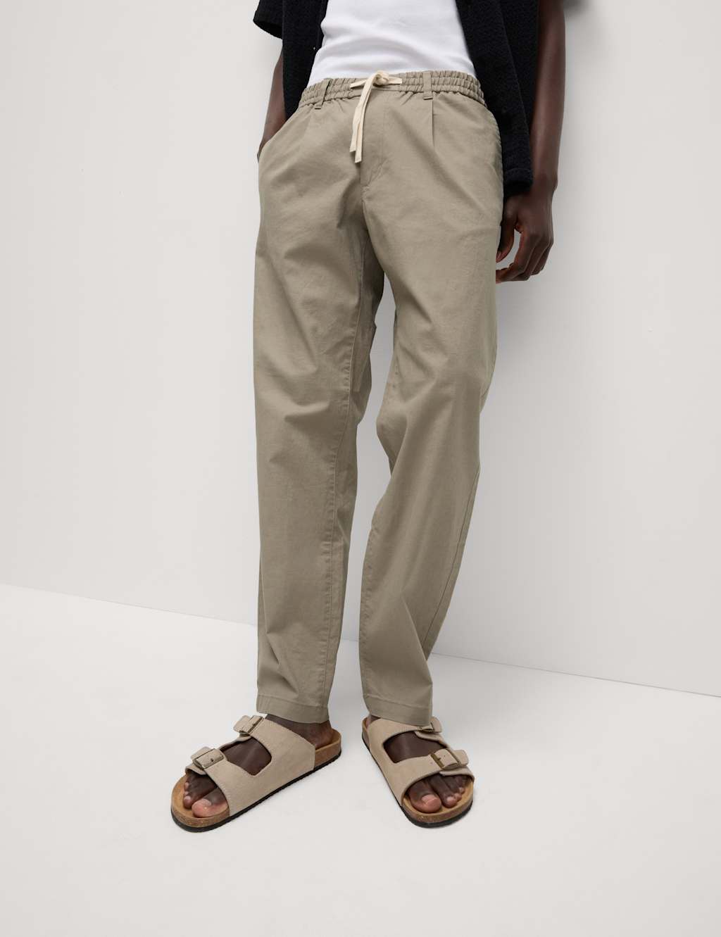 Tapered Fit Cotton Linen Blend Elasticated Trousers 4 of 5
