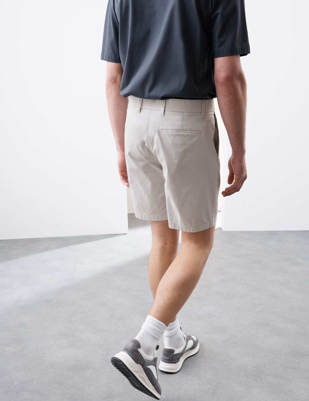 Regular Fit Super Lightweight Chino Shorts 4 of 5
