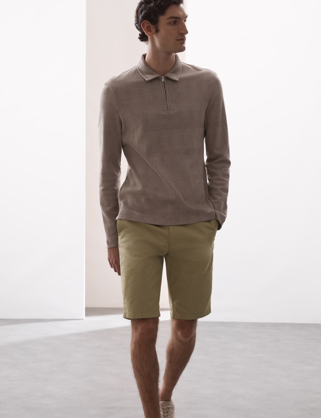 Regular Fit Super Lightweight Chino Shorts 5 of 7