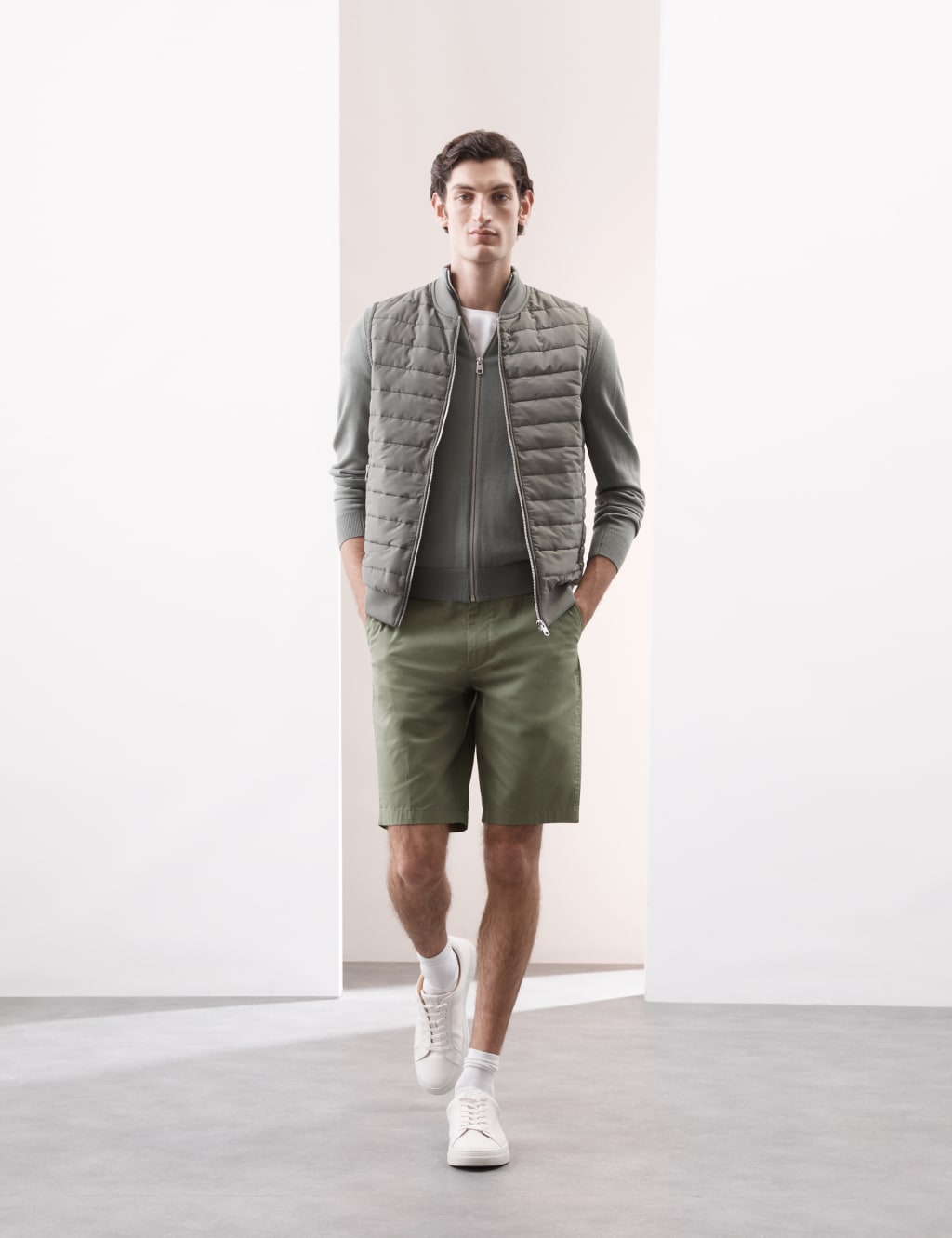 Regular Fit Super Lightweight Chino Shorts 4 of 7
