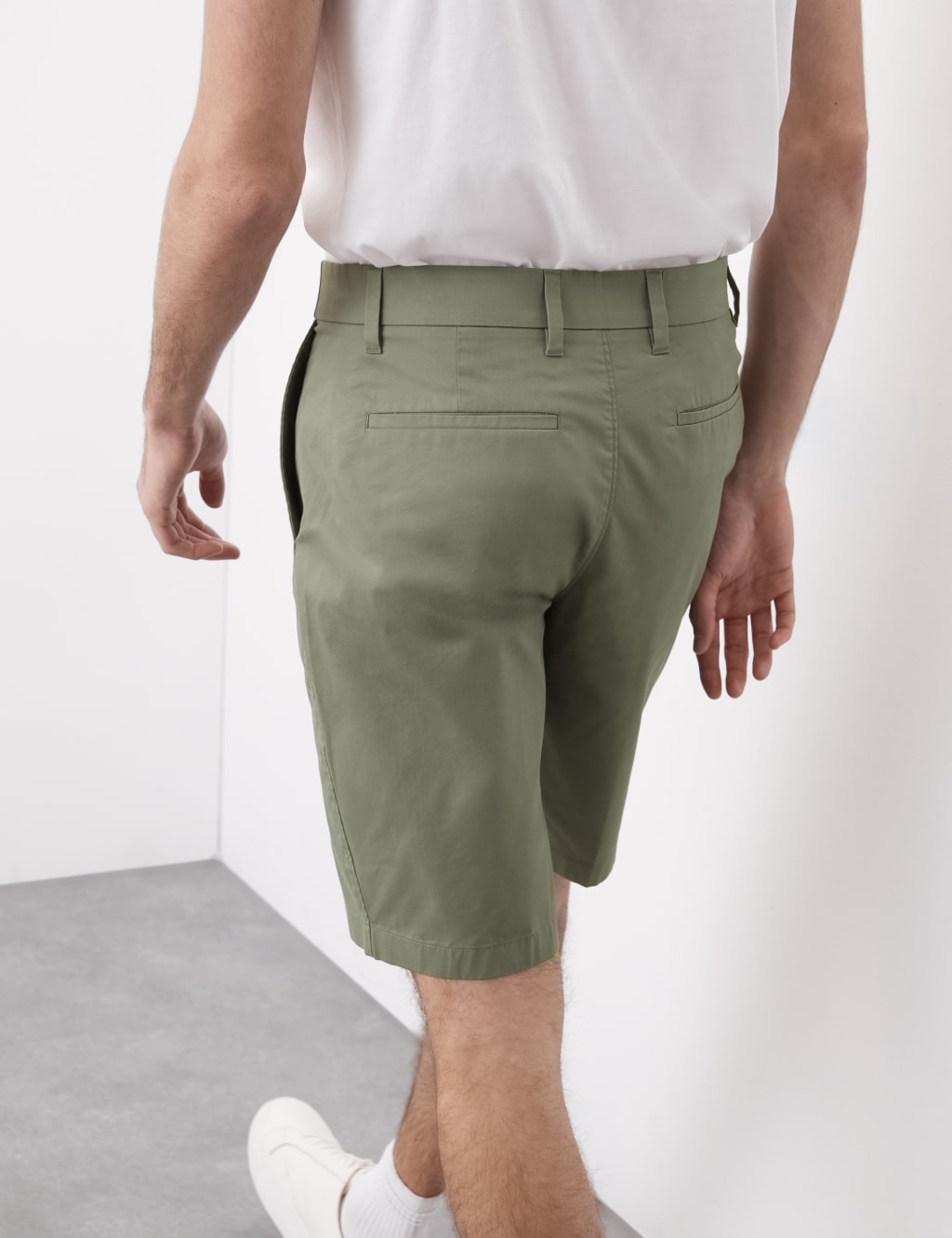 Regular Fit Super Lightweight Chino Shorts 5 of 7