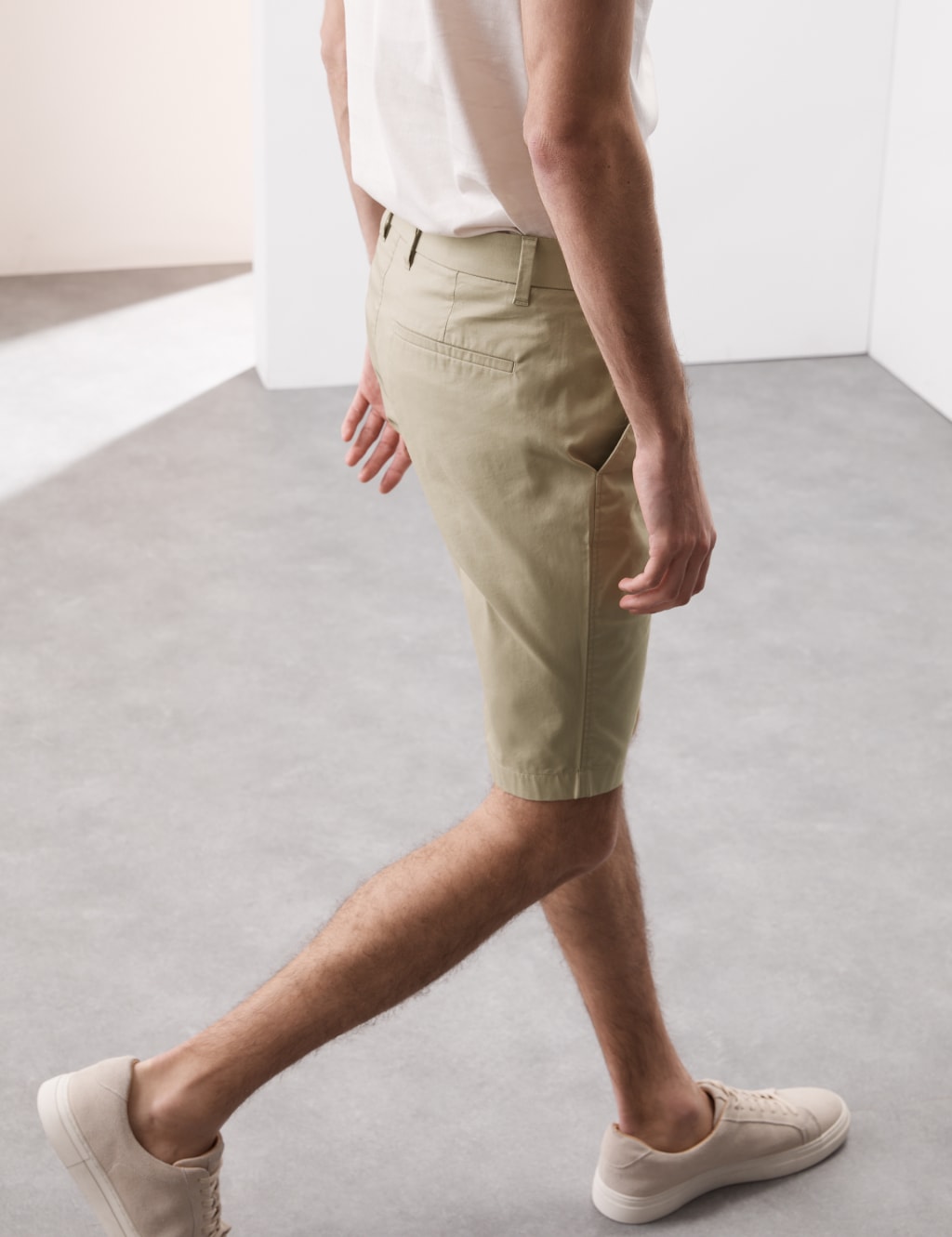 Slim Fit Super Lightweight Chino Shorts 4 of 7