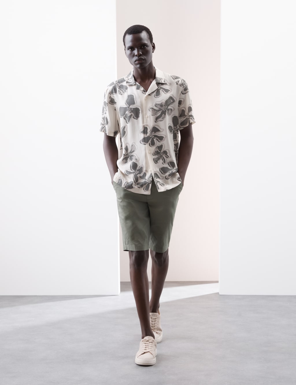 Slim Fit Super Lightweight Chino Shorts 5 of 6