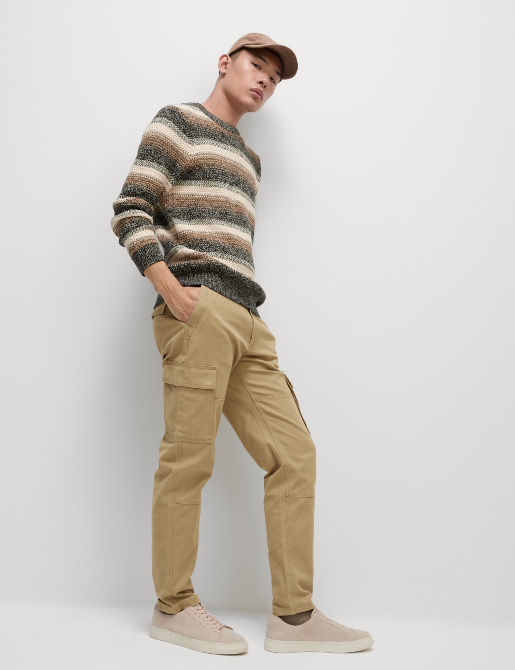 Tapered Fit Stretch Cargo Trousers 3 of 5