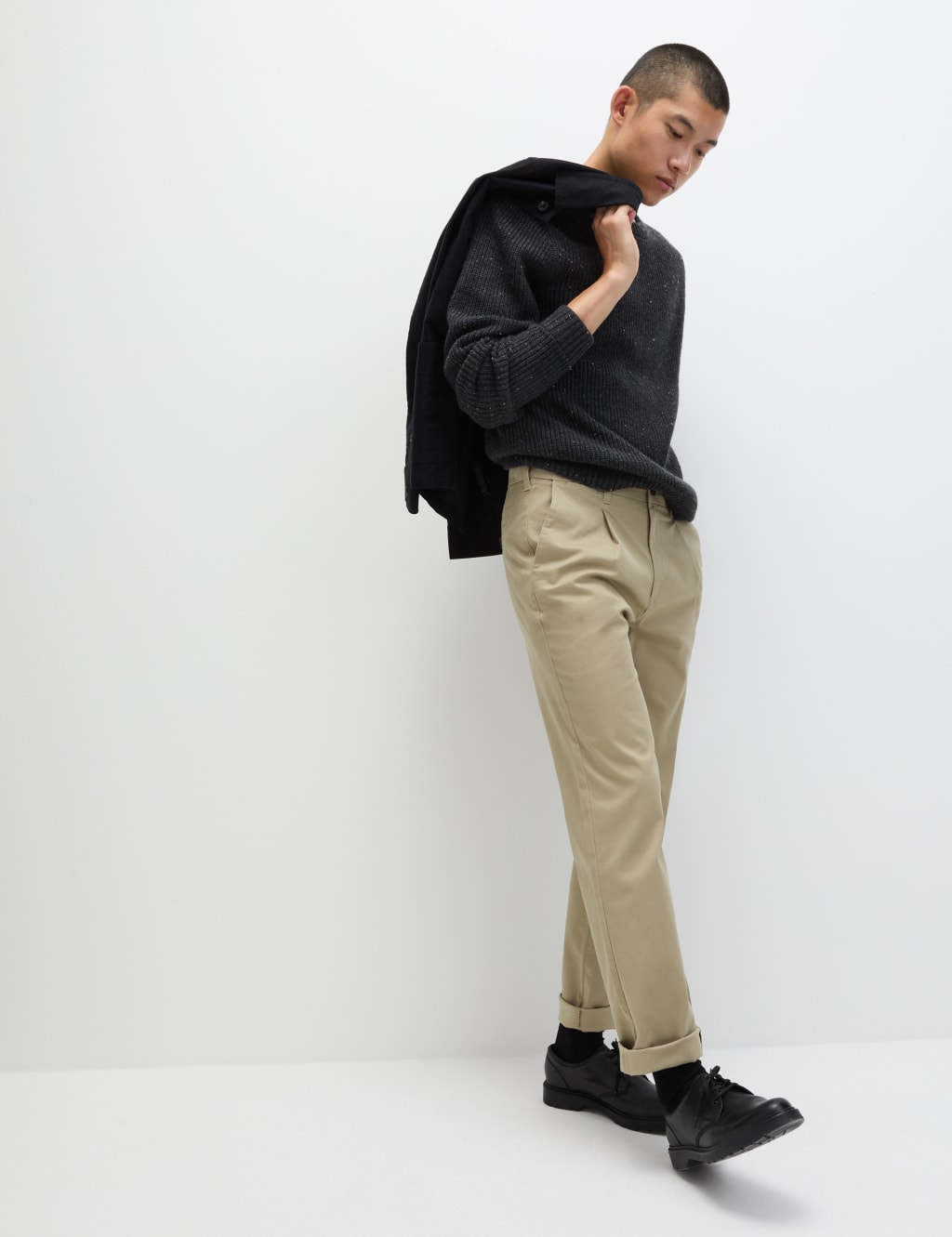 Regular Fit Heritage Twill Pleated Chinos 6 of 6