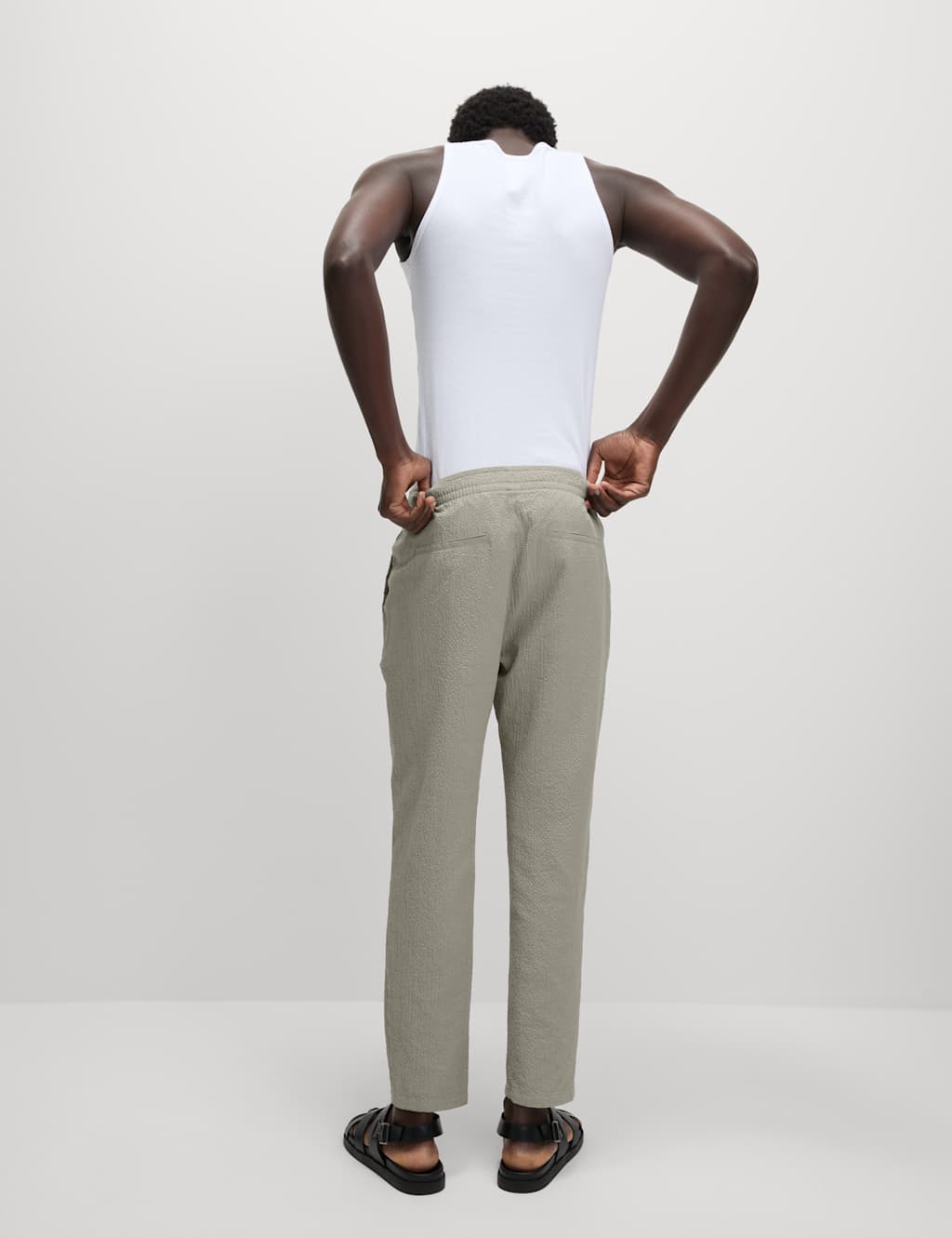 Tapered Fit Lightweight Seersucker Elasticated Waist Trousers 4 of 6