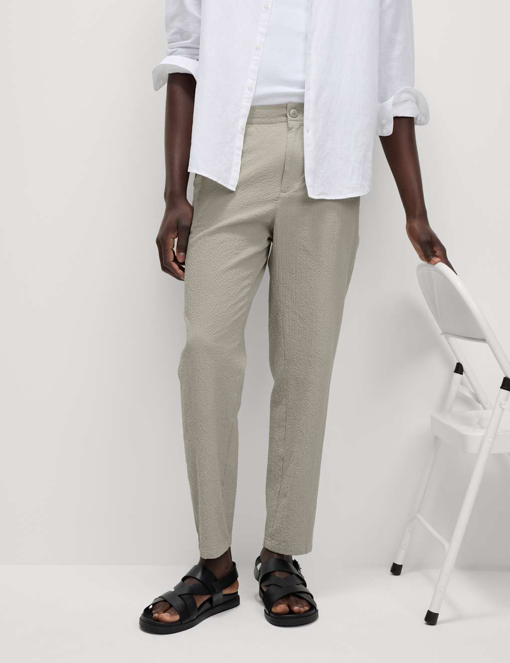 Tapered Fit Lightweight Seersucker Elasticated Waist Trousers 5 of 6