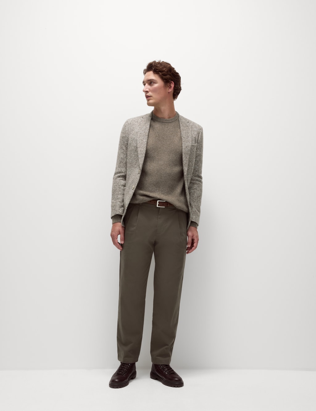 Tapered Fit Twin Pleat Stretch Chinos 5 of 7