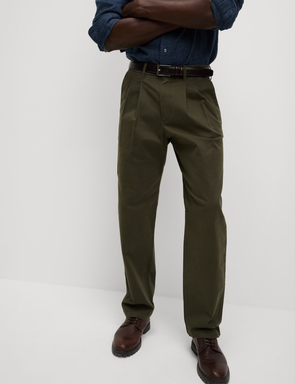 Tapered Fit Twin Pleat Stretch Chinos 1 of 7