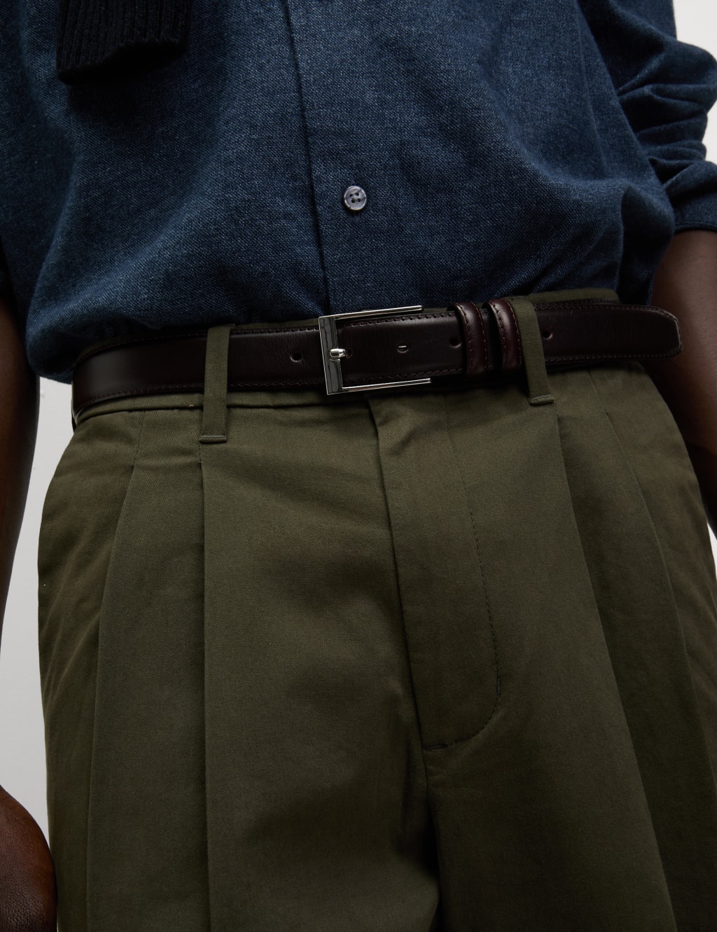 Tapered Fit Twin Pleat Stretch Chinos 6 of 7