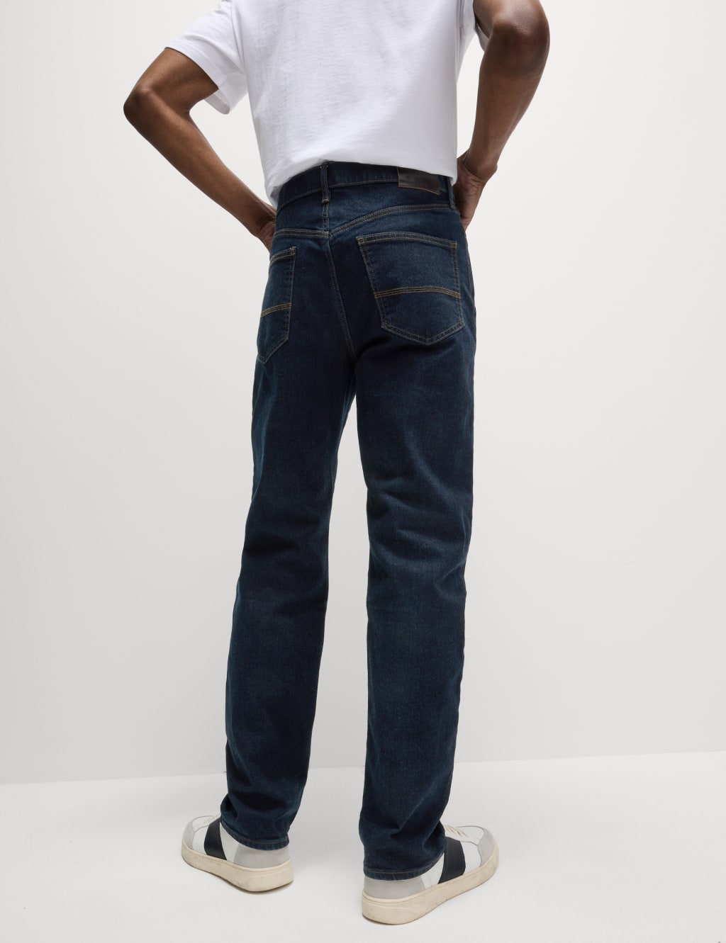 Straight Fit Jeans with Stormwear™ 6 of 6
