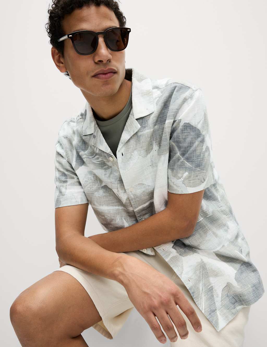 Cotton Rich Short Sleeve Cuban Collar Shirt 3 of 6