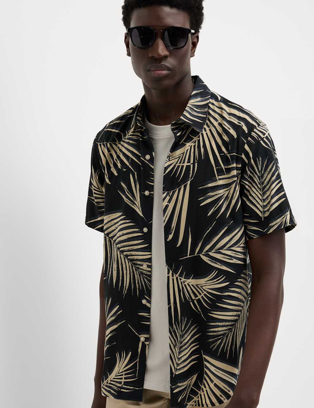 Regular Fit Cotton Blend Short Sleeve Shirt 6 of 6