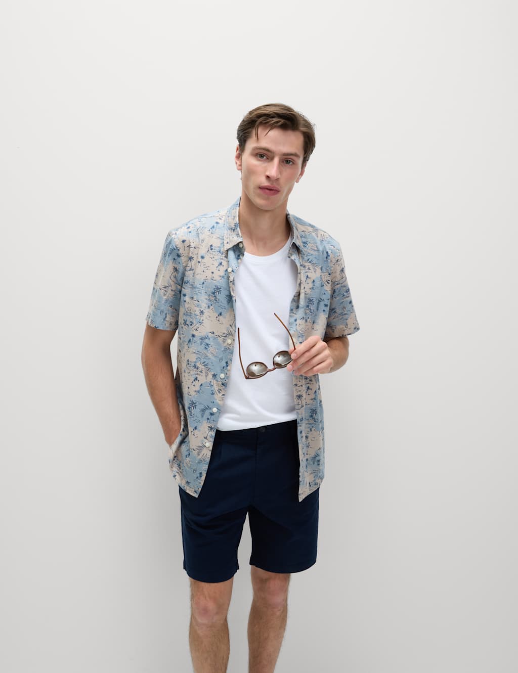 Pure Cotton Hawaiian Shirt 3 of 5