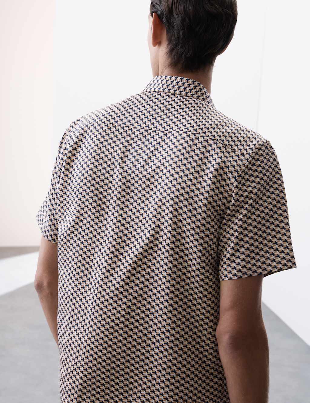 Geometric Print Shirt 7 of 7