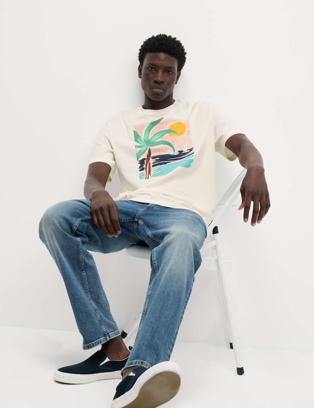 Pure Cotton Large Palm Graphic T-Shirt 3 of 5