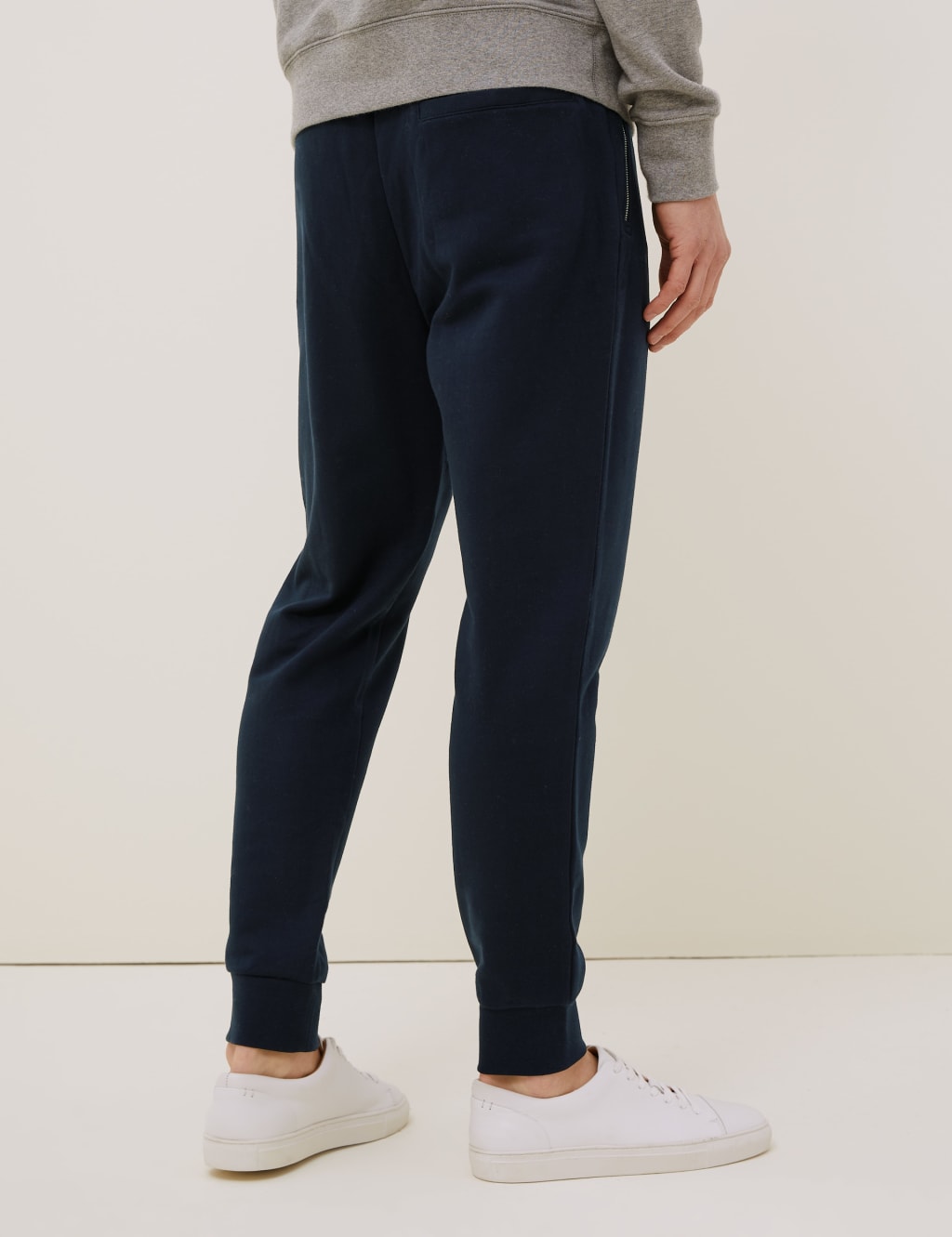 Smart cuffed joggers 2025