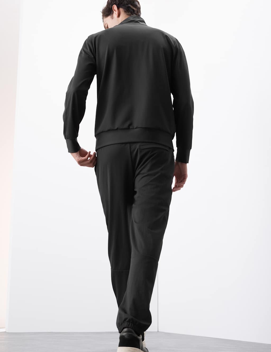 Elasticated Waist Performance Joggers 4 of 7